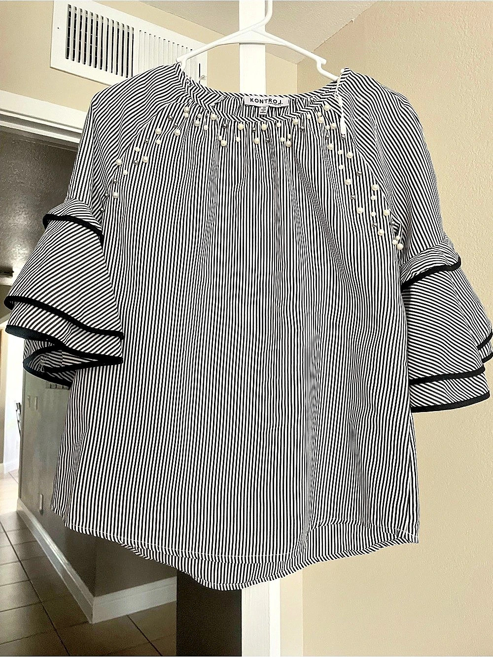 KONTROL Striped Ruffle Sleeve Blouse in Black & White Size Medium
